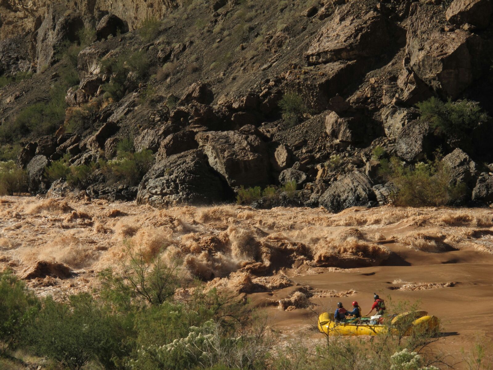 Rafting cañón de rio colorado